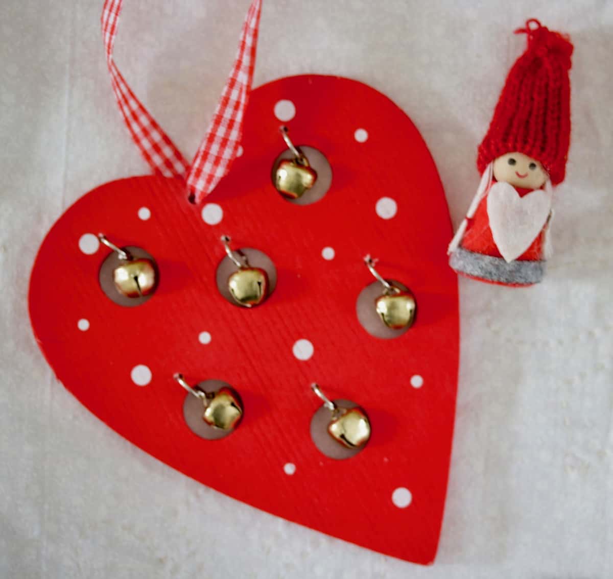 The heart knows goodness with these Finnish heart shaped xmas ornaments.