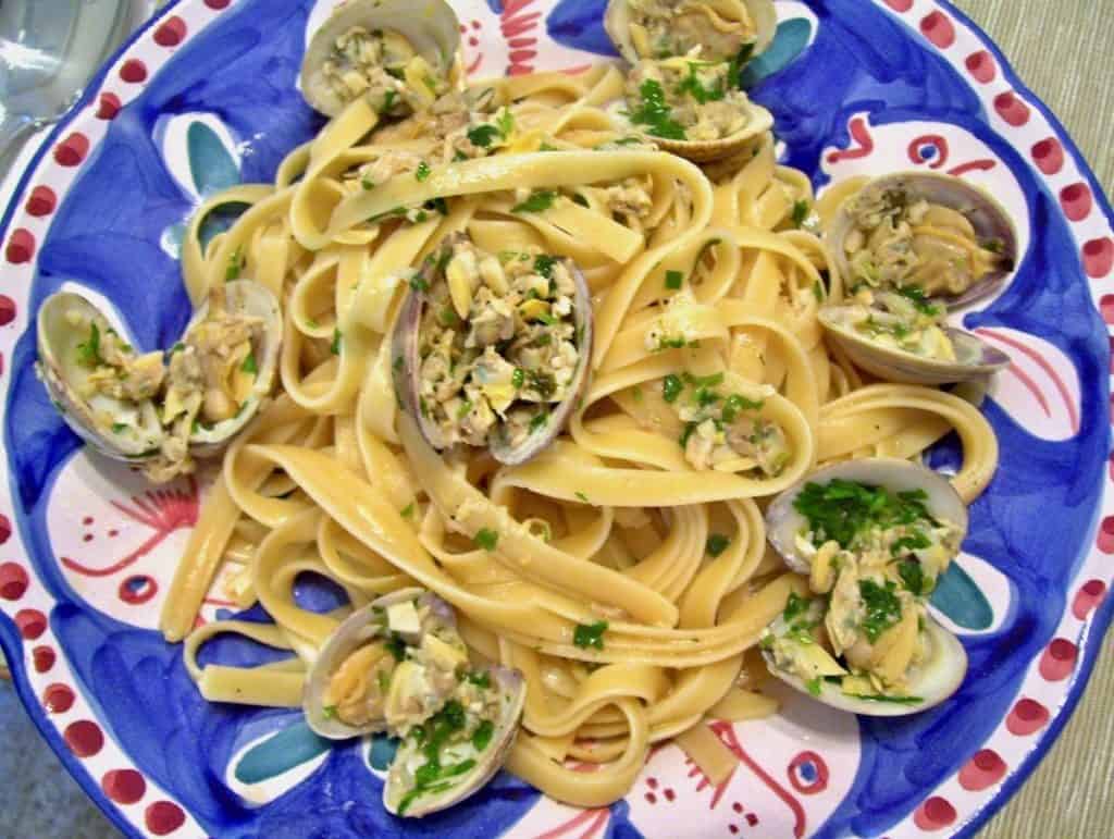 fettuccine clam sauce